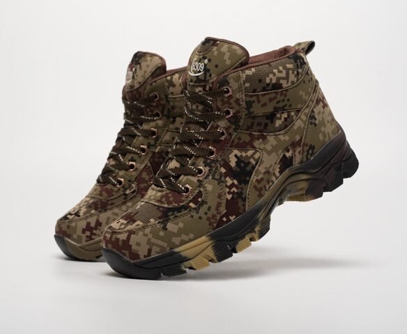 Ботинки средние камуфляжные